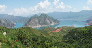 lake-iskander-kul-tajikistan-beautiful-lake-in-the-world