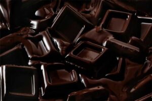 dark-chocolate-for-healthy-skin