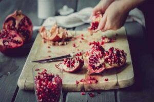 pomegranate-seeds-nutrition-facts