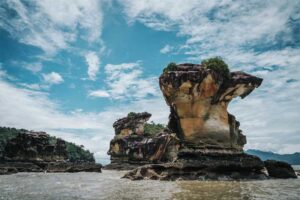 bako-sea-stack-borneo-malaysia