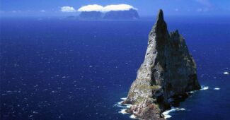 balls-pyramid-near-lord-howe-island-australia