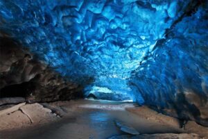 skaftafell-ice-cave-iceland