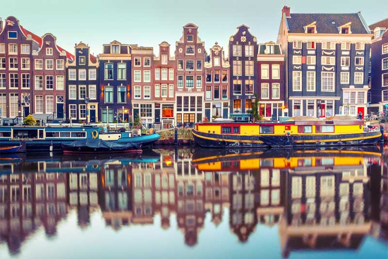 amsterdam-beautiful-places-in-netherlands