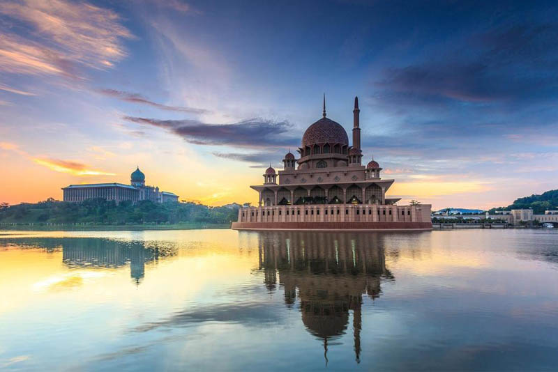 putra-mosques-dome-famous-domes