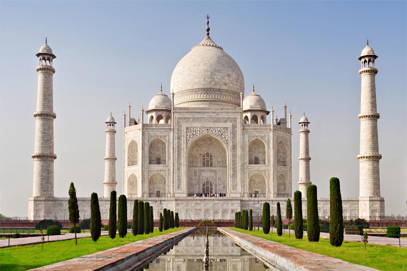 taj-mahals-dome-famous-domes