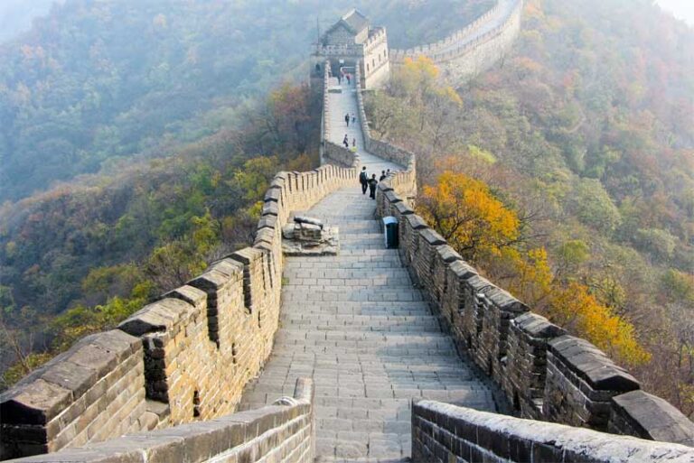 Top 10 most famous walls in the world Depth World