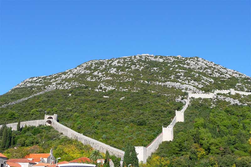 wall-of-ston-famous-walls-in-the-world