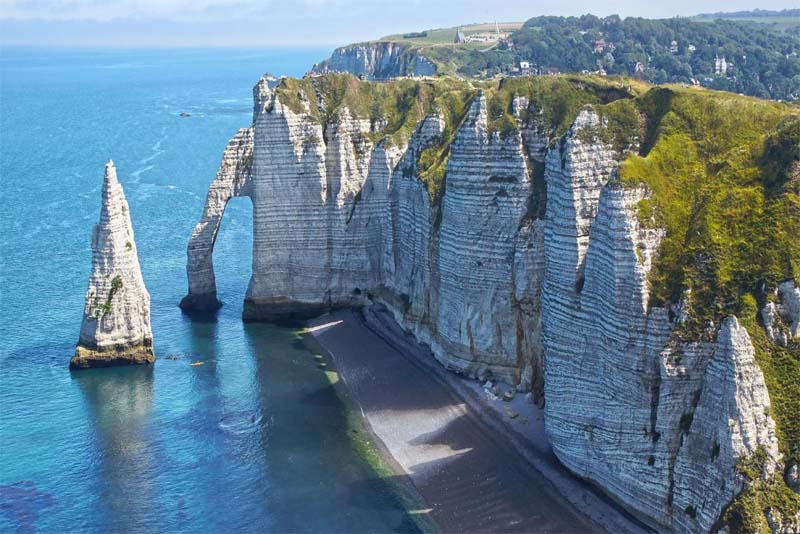 etretat-sea-cliffs