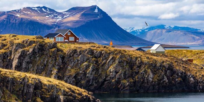 iceland-peaceful-country