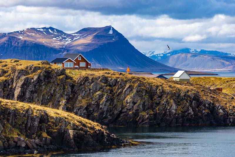 iceland-peaceful-country