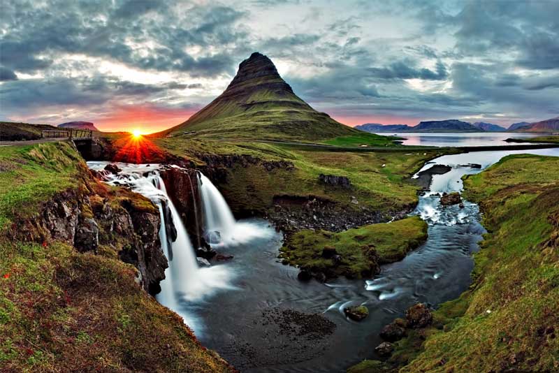 kirkjufellsfoss-waterfall-beautiful-places-in-iceland