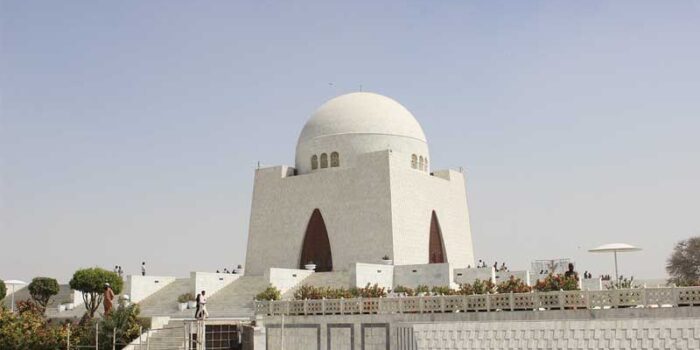 quaids-tomb-famous-tombs