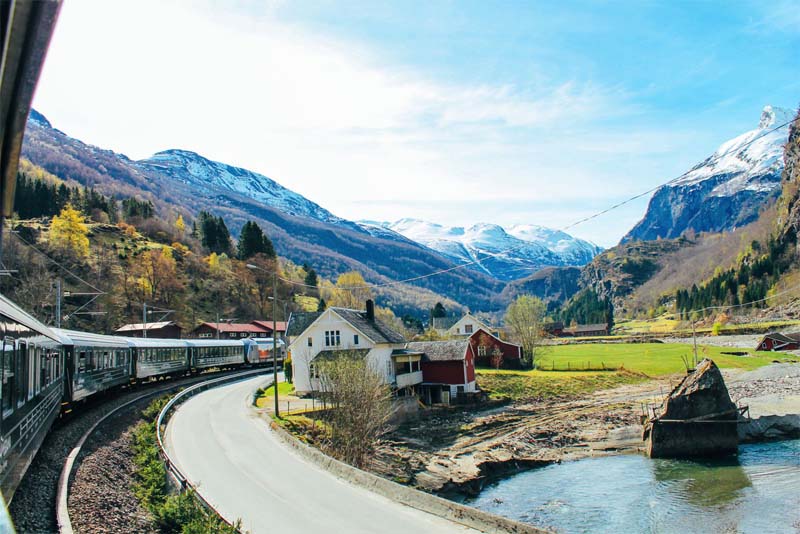 scenic-rail-routes-norway