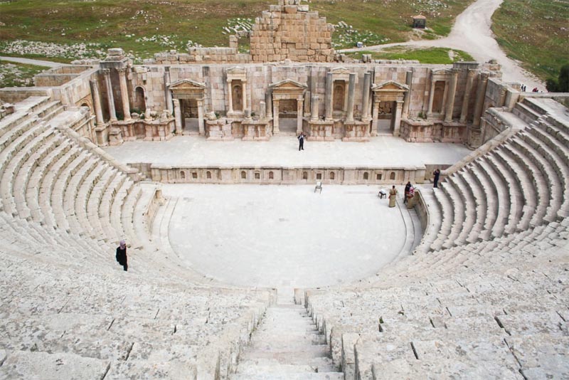 south-theater-of-jerash-historical-theaters