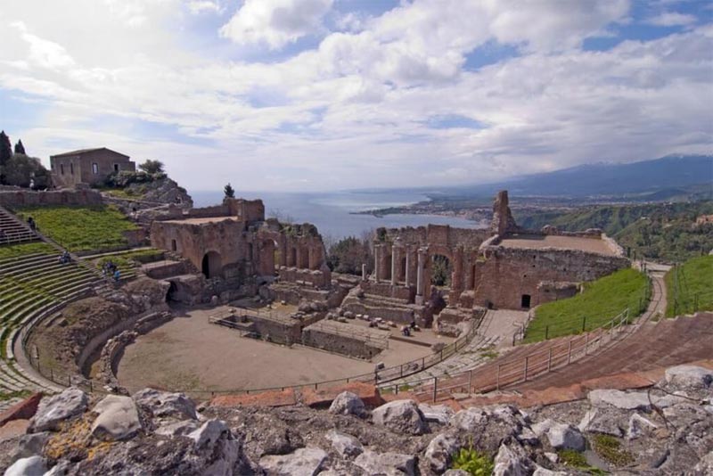 the-greek-theater-of-taormina-historical-theaters