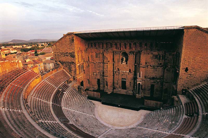 the-roman-theater-of-orange-historical-theaters