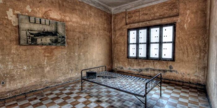 tuol-sleng-genocide-museum-historic-prisons