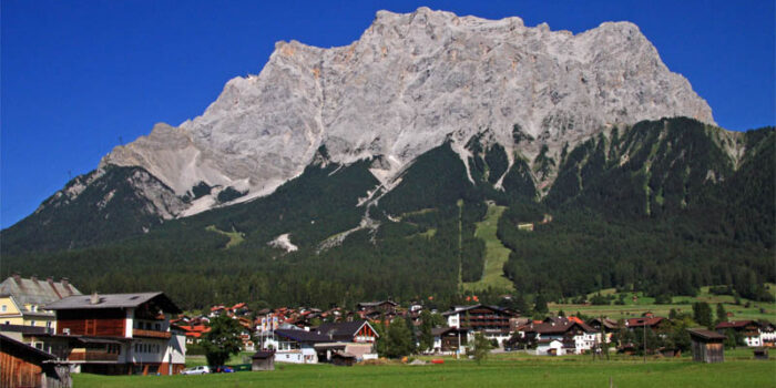 zugspitze-massif-beautiful-places-in-germany