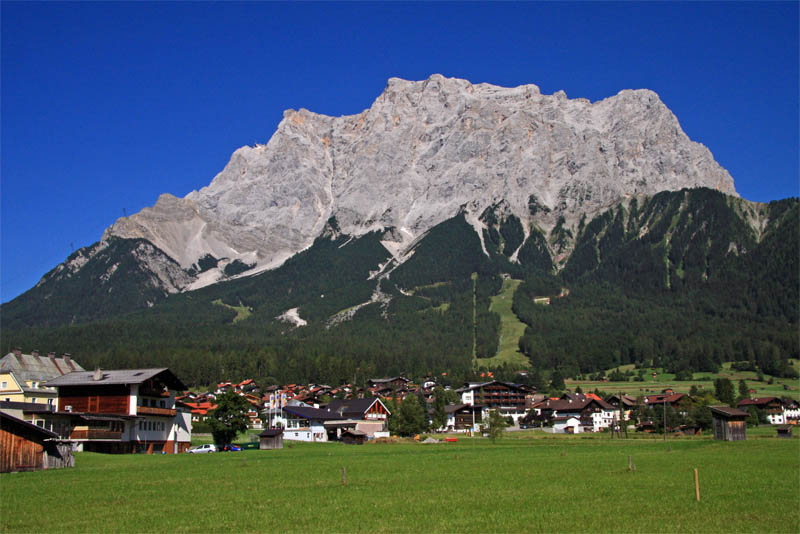 zugspitze-massif-beautiful-places-in-germany
