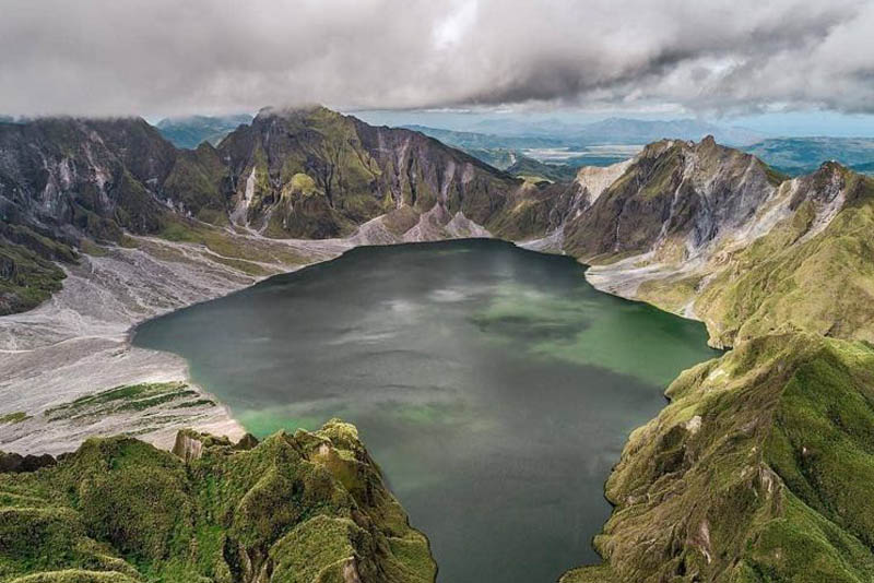 mount-pinatubo-famous-volcanoes