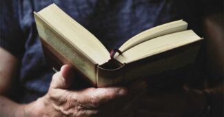 top-10-famous-books-you-must-read