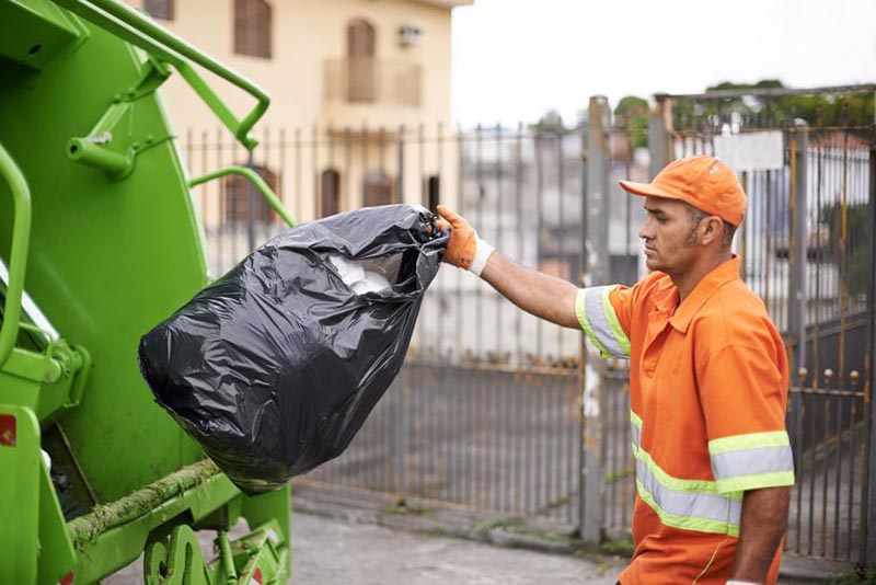 trash-collector-most-dangerous-jobs-in-the-world