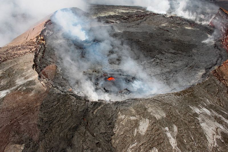 Italy has many volcanoes than any other state in Europe