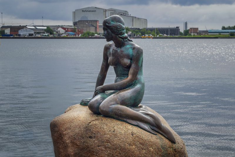 The statue of the Little Mermaid