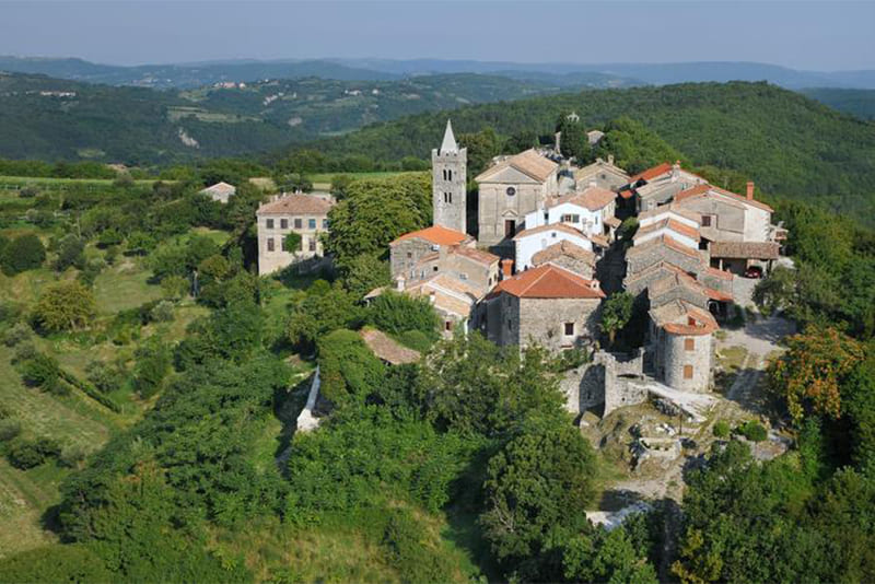 Worlds-smallest-town-in-the-croatia-Interesting-facts-about-Croatia
