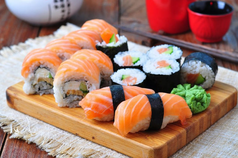 Norway-introduced-salmon-sushi-to-Japan
