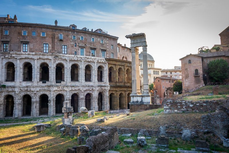 Colosseum ( Best in List of Iconic Places)