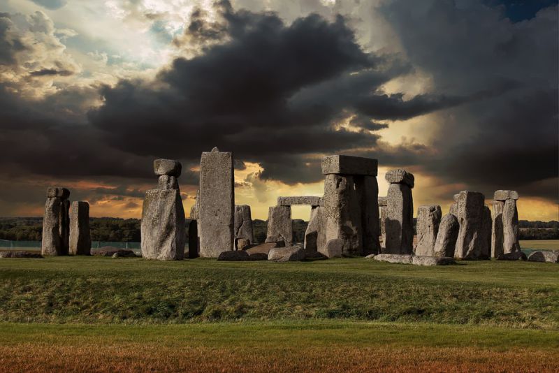 Stonehenge ( Best in List of Iconic Places)